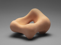 Fanny Auger, Ciclo continuo, cerámica y engobe, 30 x 28 x 20 cm., 2023